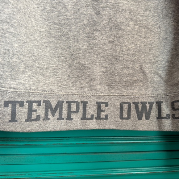 Temple University Owls Champion Women's Hoodie, Medium - Picture 6 of 6